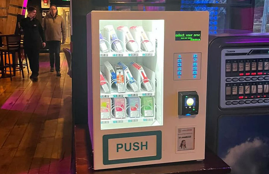 Desktop vending machine white Desktop vending machine white