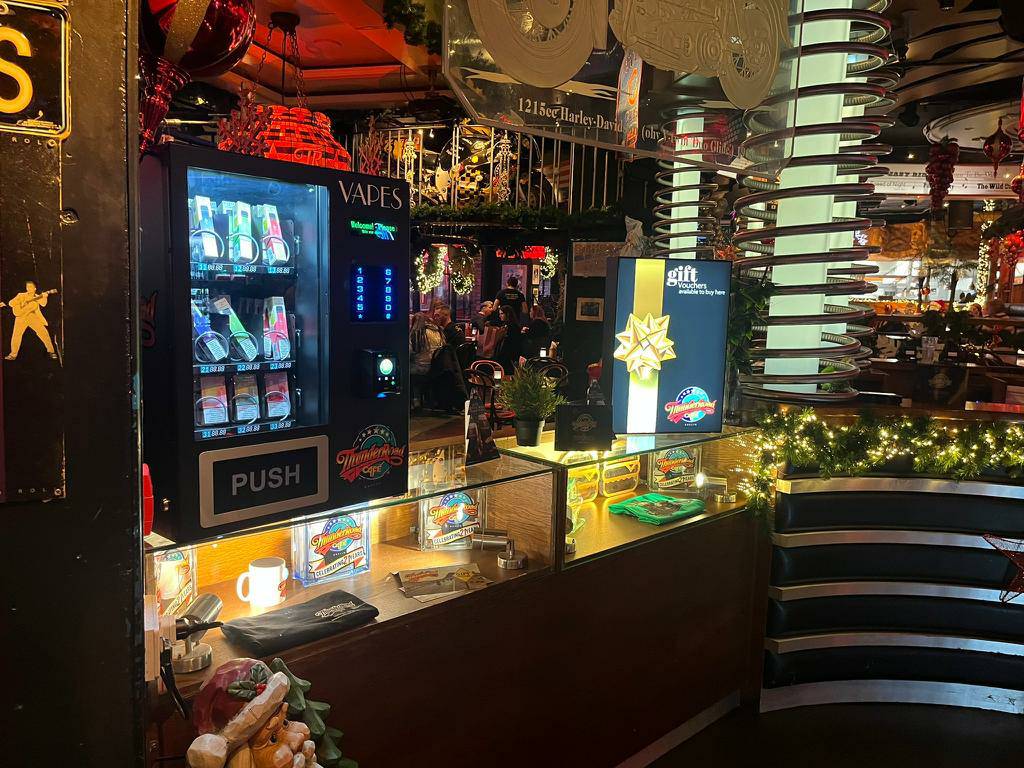 Vape vending machine for bartop